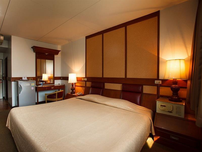 Nana Hotel Bangkok Esterno foto
